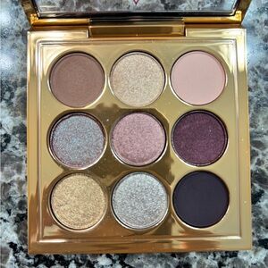 MAC x Disney Aladdin eyeshadow palette